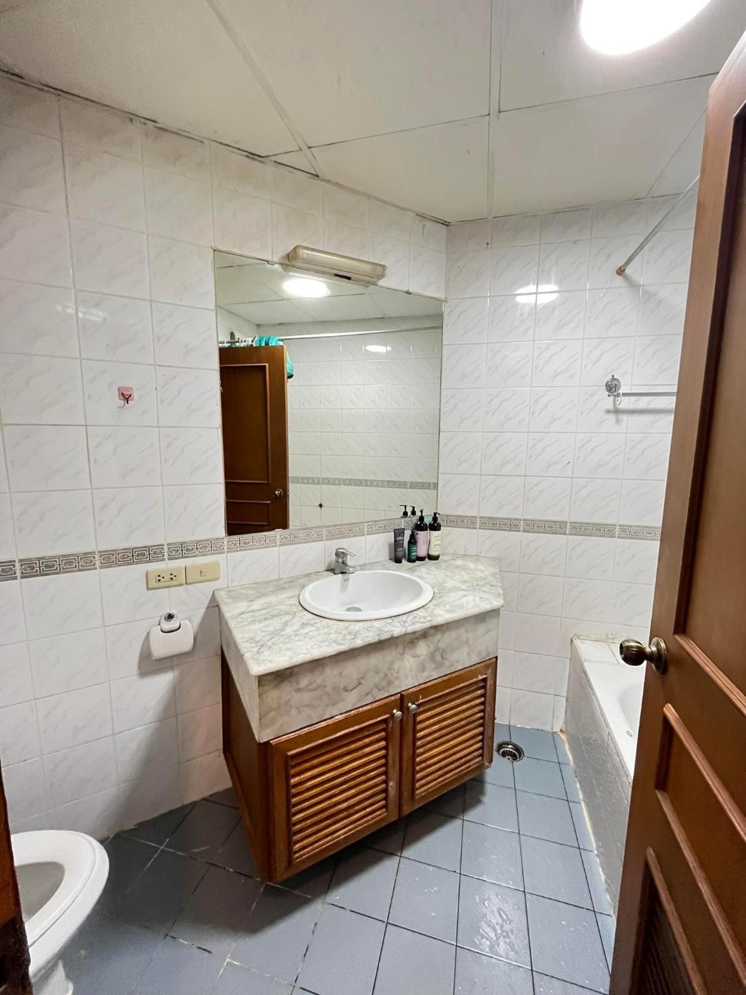 Grand Diamond Condo Suites 방콕 외부 사진